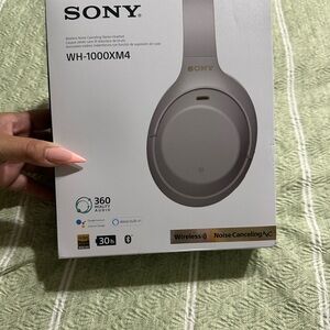 Sony WH-1000XM4 Gray Wireless Headphones
